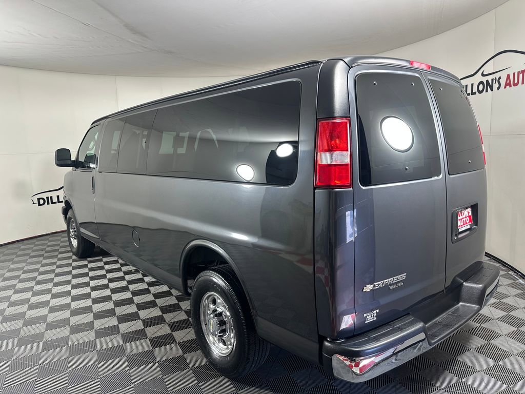 Used 2016 Chevrolet Express 3500 LT w/ LT Preferred Equipment Group image 4