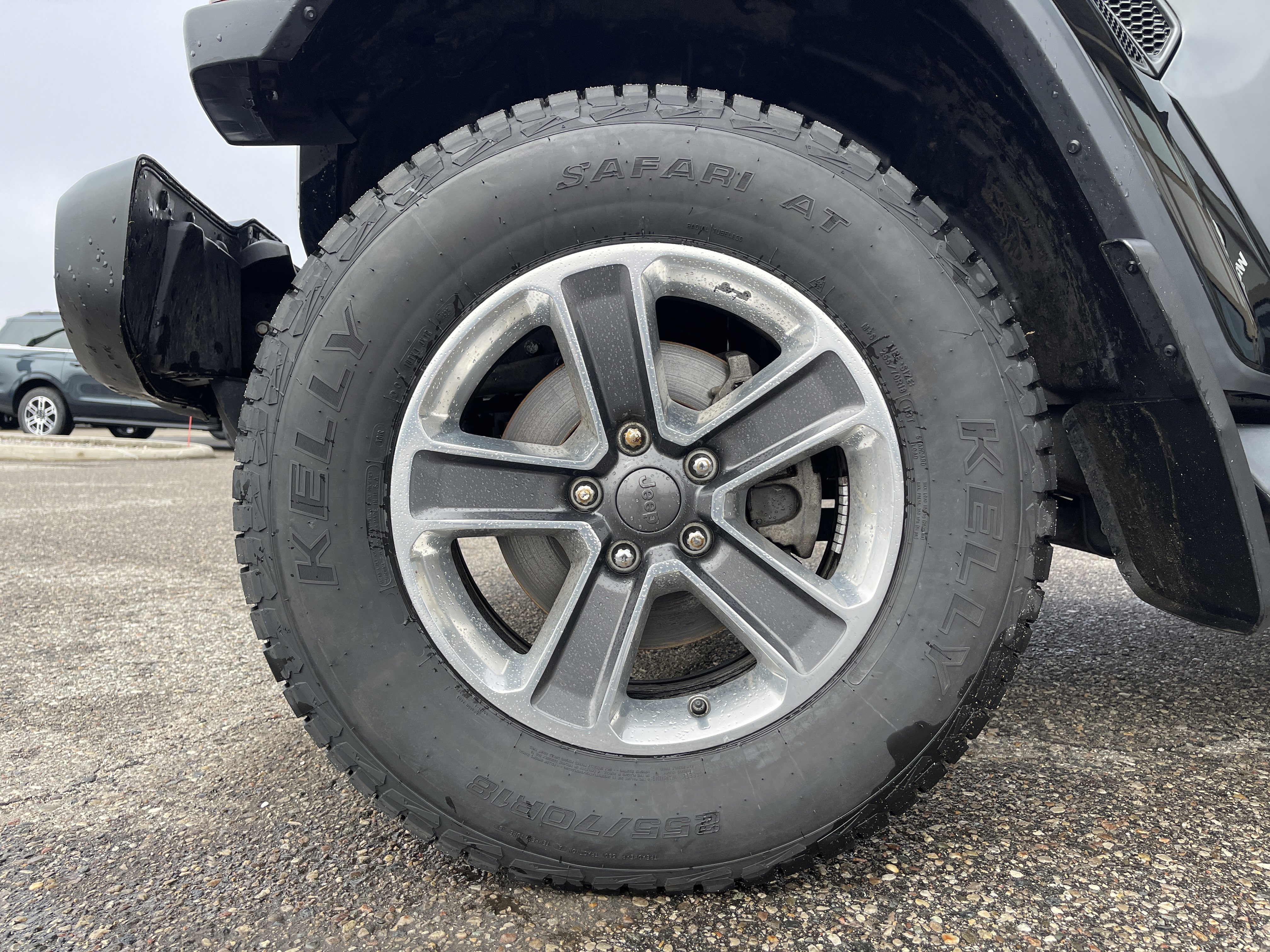 Used 2018 Jeep Wrangler Unlimited Sahara w/ Uconnect 4C Nav & Sound Group AWD/4WD image 22