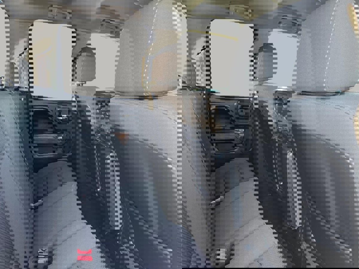 Used 2015 GMC Sierra 1500 SLE image 26