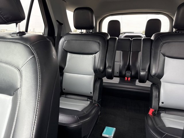 Used 2022 Ford Explorer XLT w/ Equipment Group 202A image 17