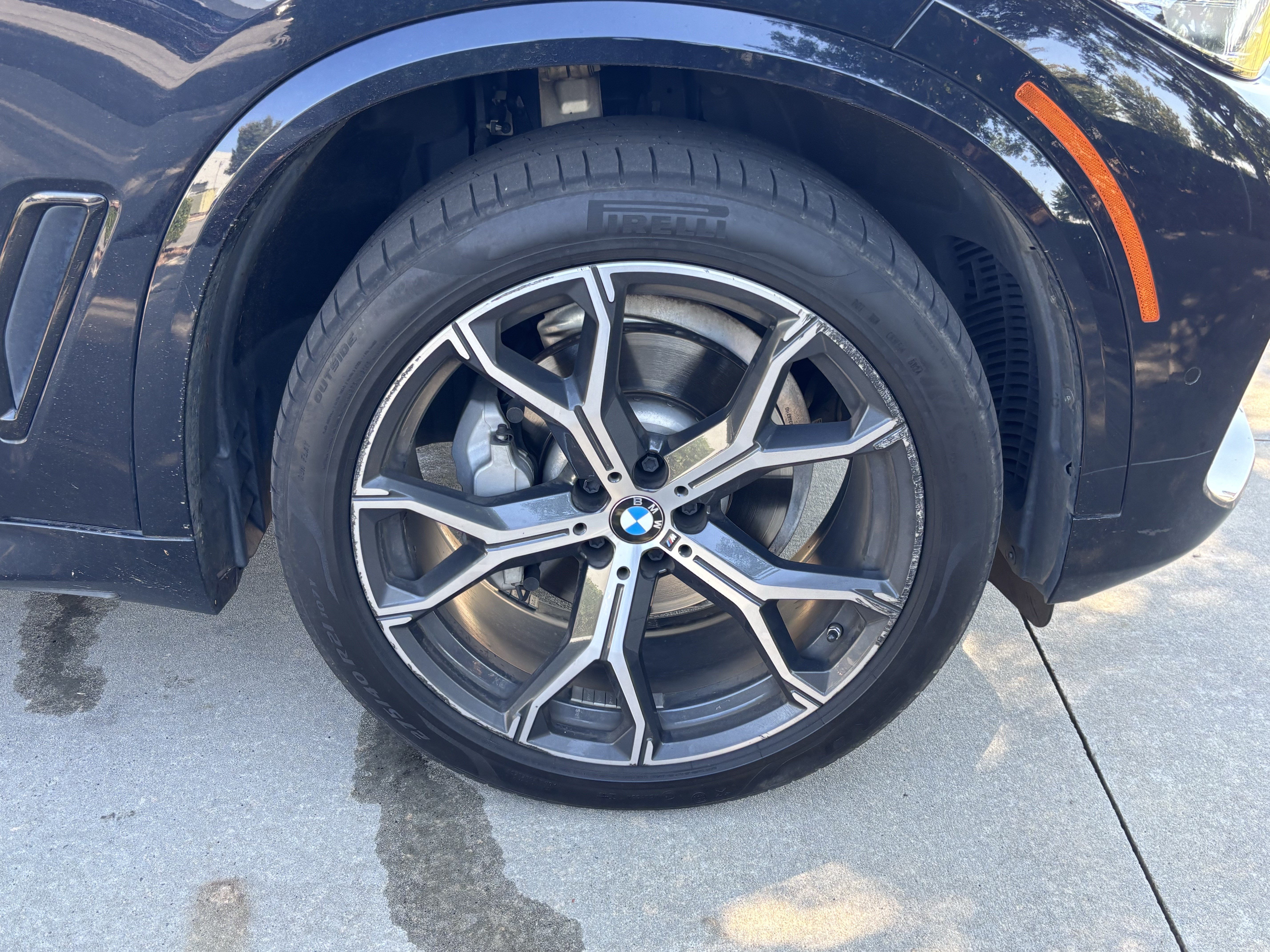 Used 2020 BMW X5 xDrive40i w/ M Sport Package AWD/4WD image 13