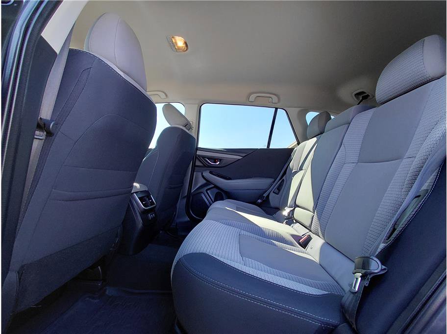 Used 2022 Subaru Outback Premium image 17