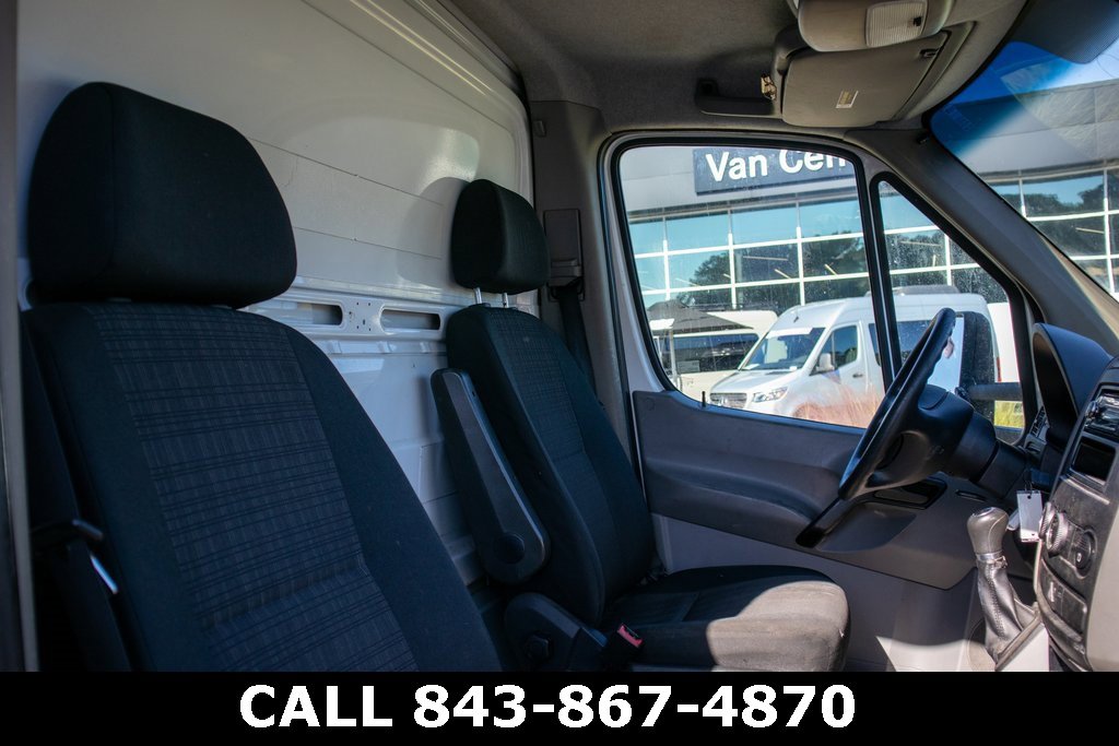 Used 2015 Freightliner Sprinter 3500 image 23