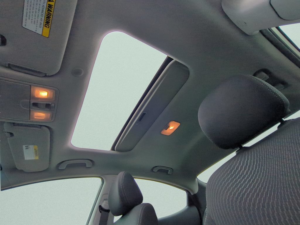 Used 2015 Hyundai Elantra SE w/ Option Group 03 FWD image 15