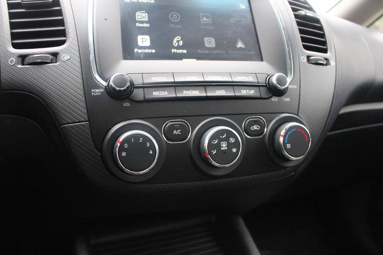 Used 2017 Kia Forte S w/ S Technology Package image 25