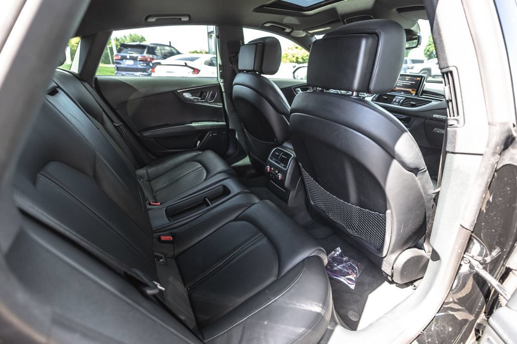 Used 2016 Audi RS 7 Prestige w/ RS 7 Dynamic Package AWD/4WD image 30