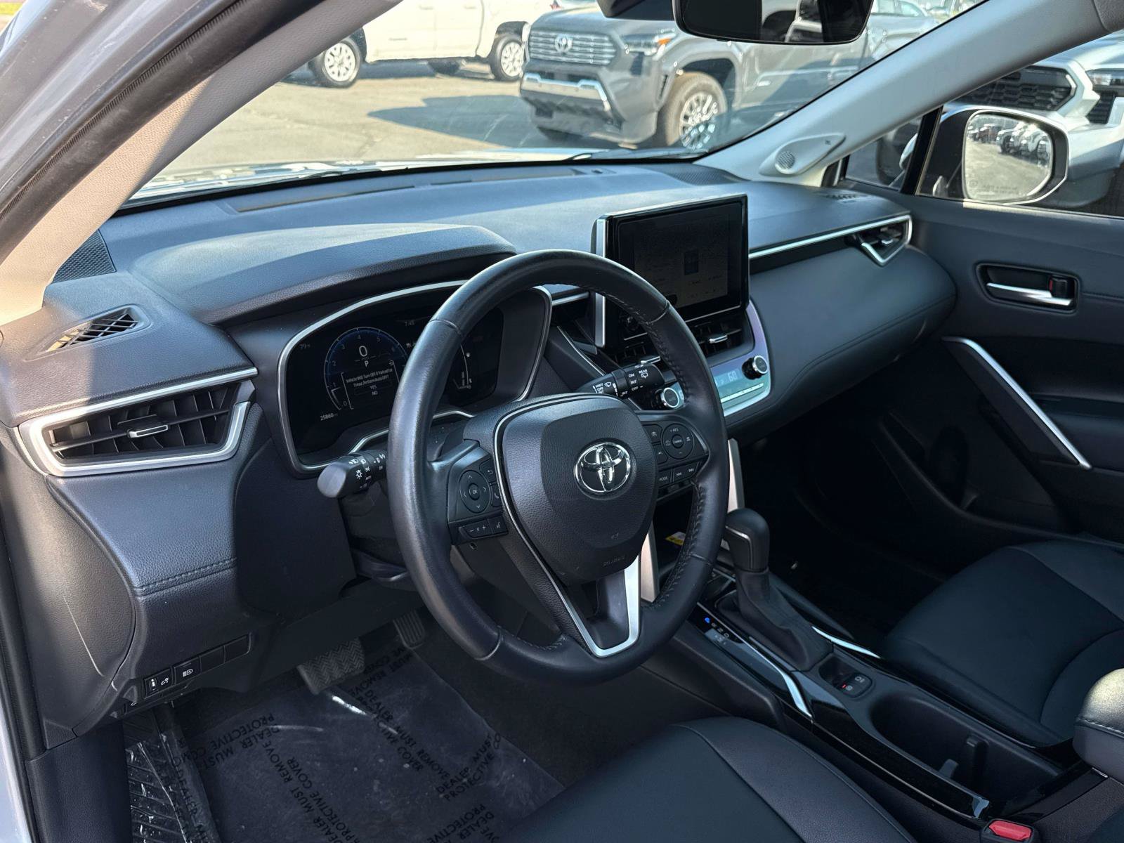 Used 2023 Toyota Corolla Cross XLE w/ Convenience Package AWD/4WD image 11