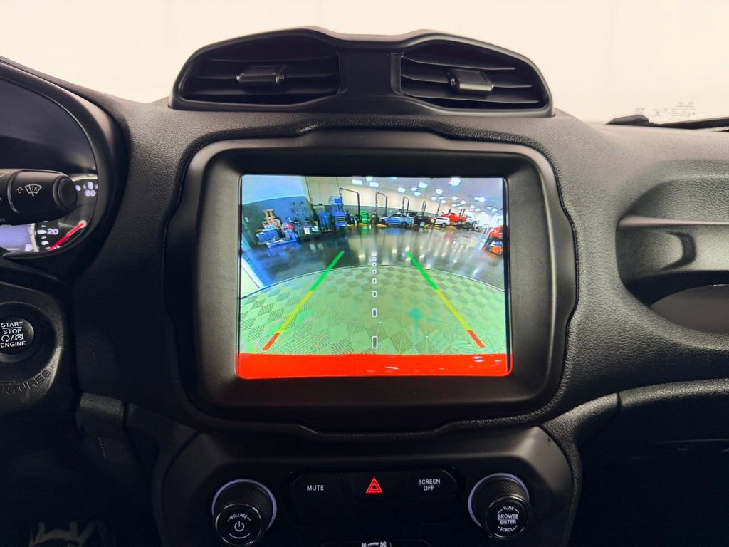 Used 2022 Jeep Renegade Latitude w/ Sun/Sound Group image 22
