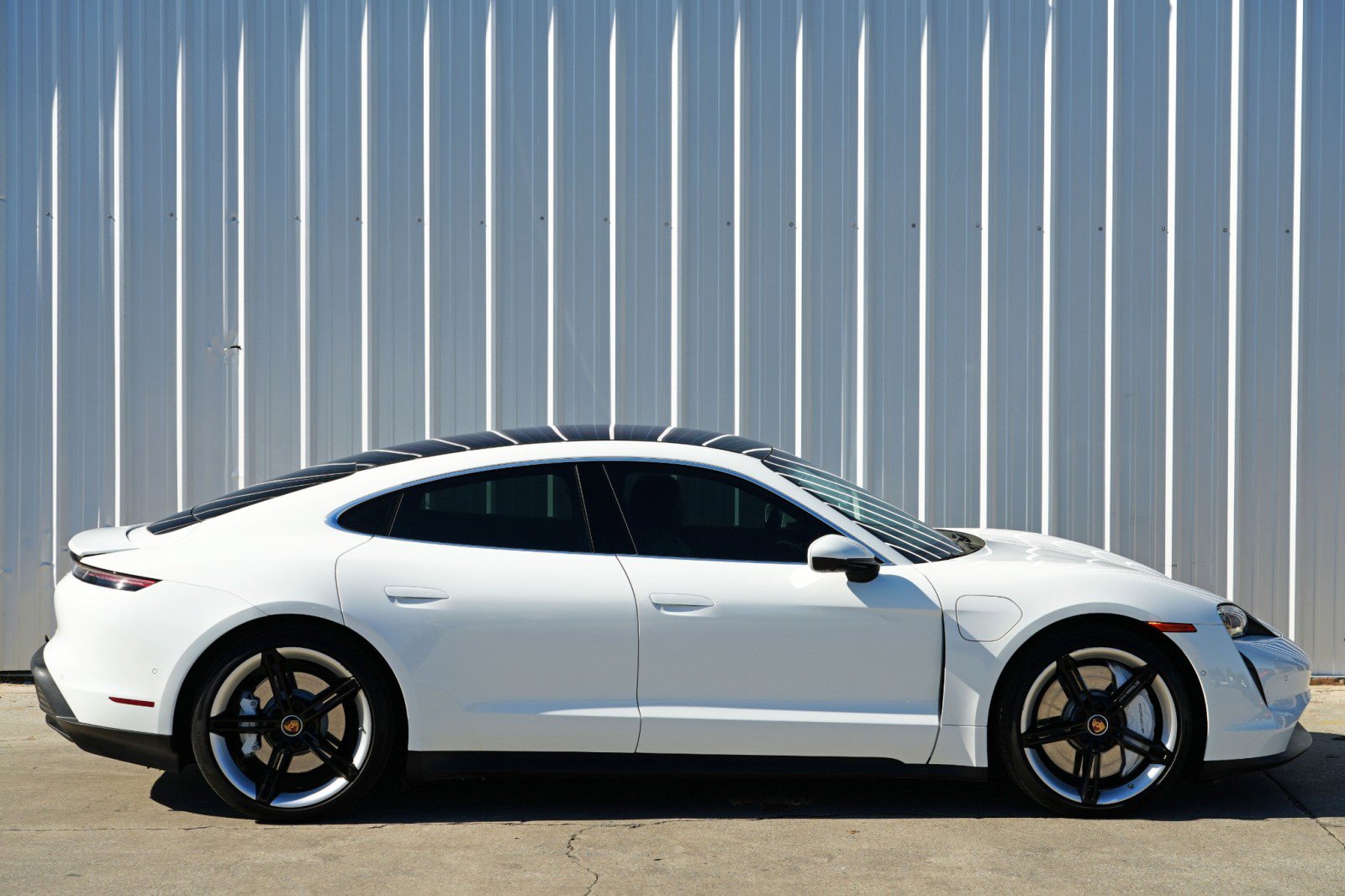 Used 2020 Porsche Taycan 4S image 55