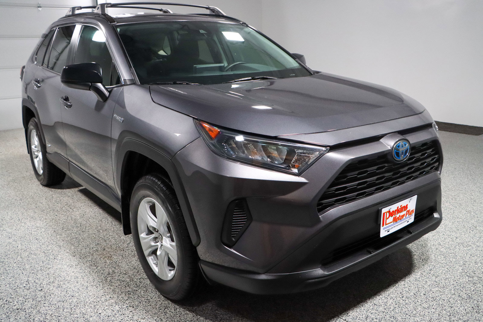 Used 2021 Toyota RAV4 LE image 5