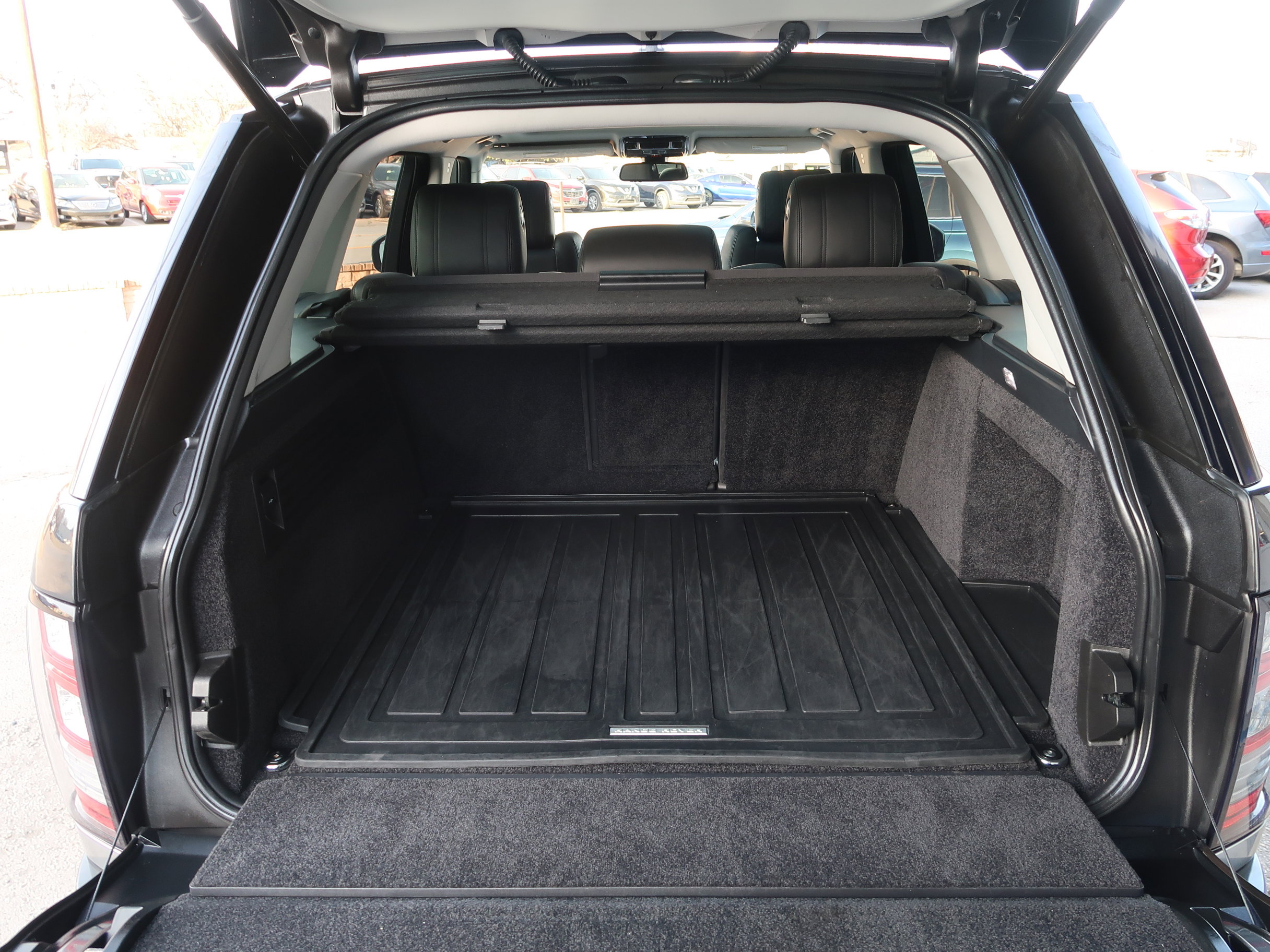 Used 2016 Land Rover Range Rover HSE image 49