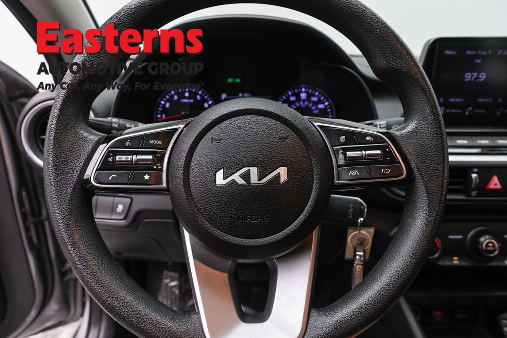 Used 2023 Kia Forte LXS w/ LXS Technology Package FWD image 10