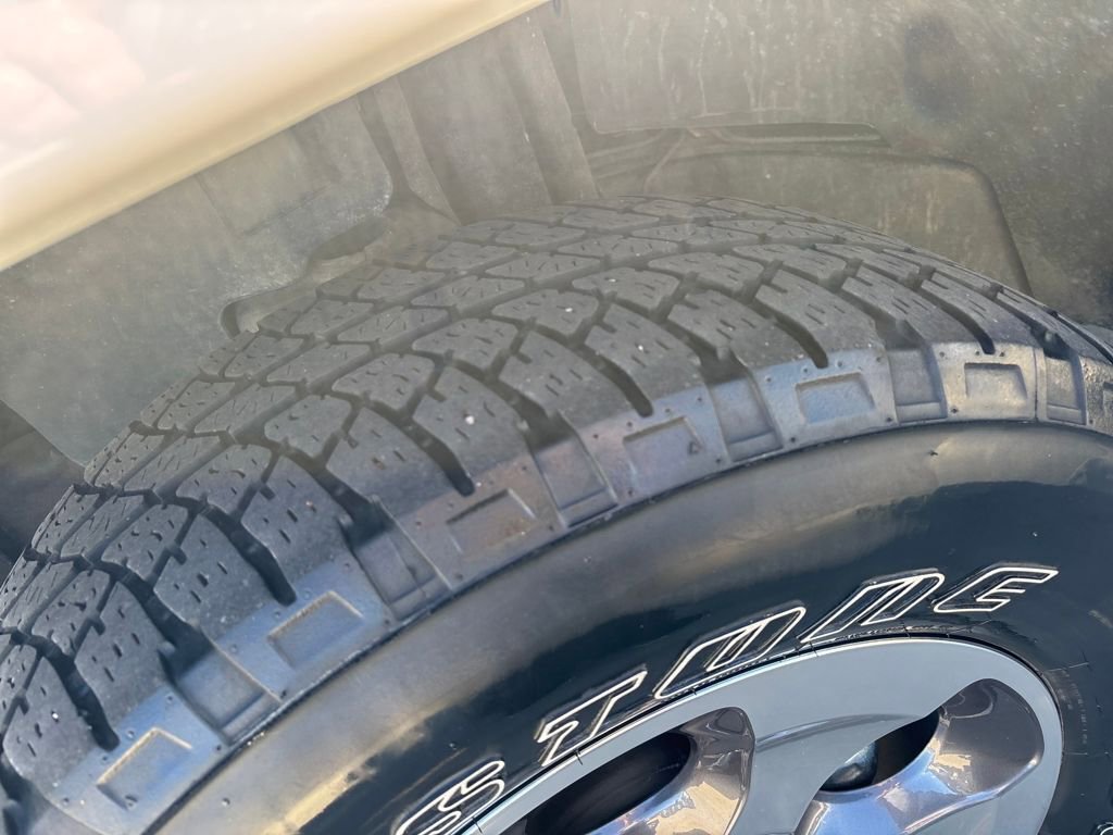 Used 2018 Jeep Wrangler Unlimited Sahara w/ Connectivity Group image 25