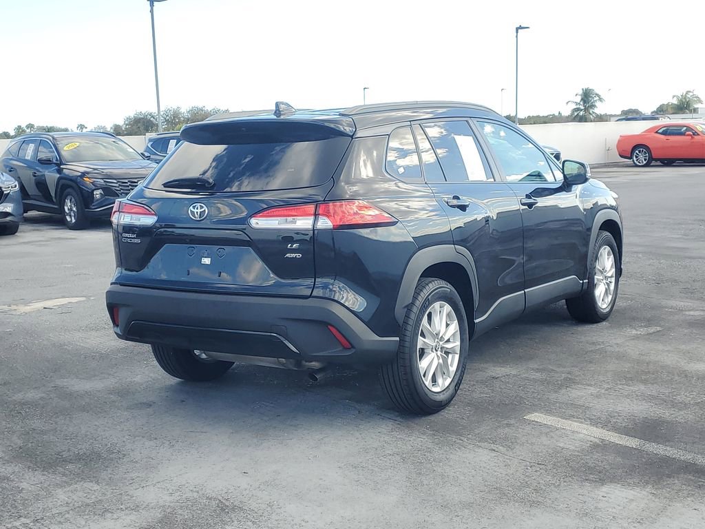 Used 2022 Toyota Corolla Cross LE image 7