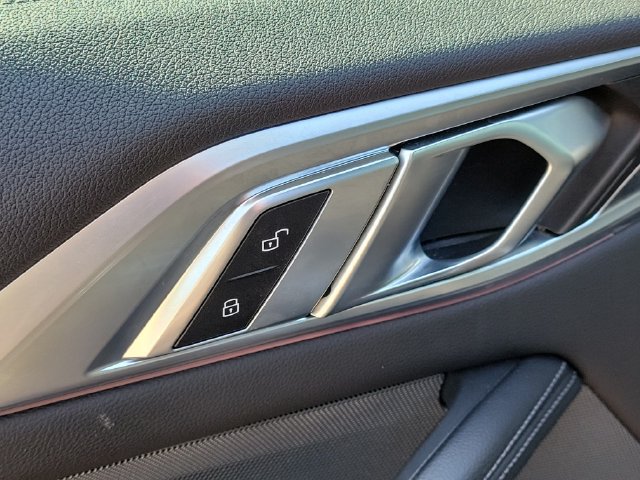 Used 2023 BMW M440i Convertible w/ Premium Package RWD image 17
