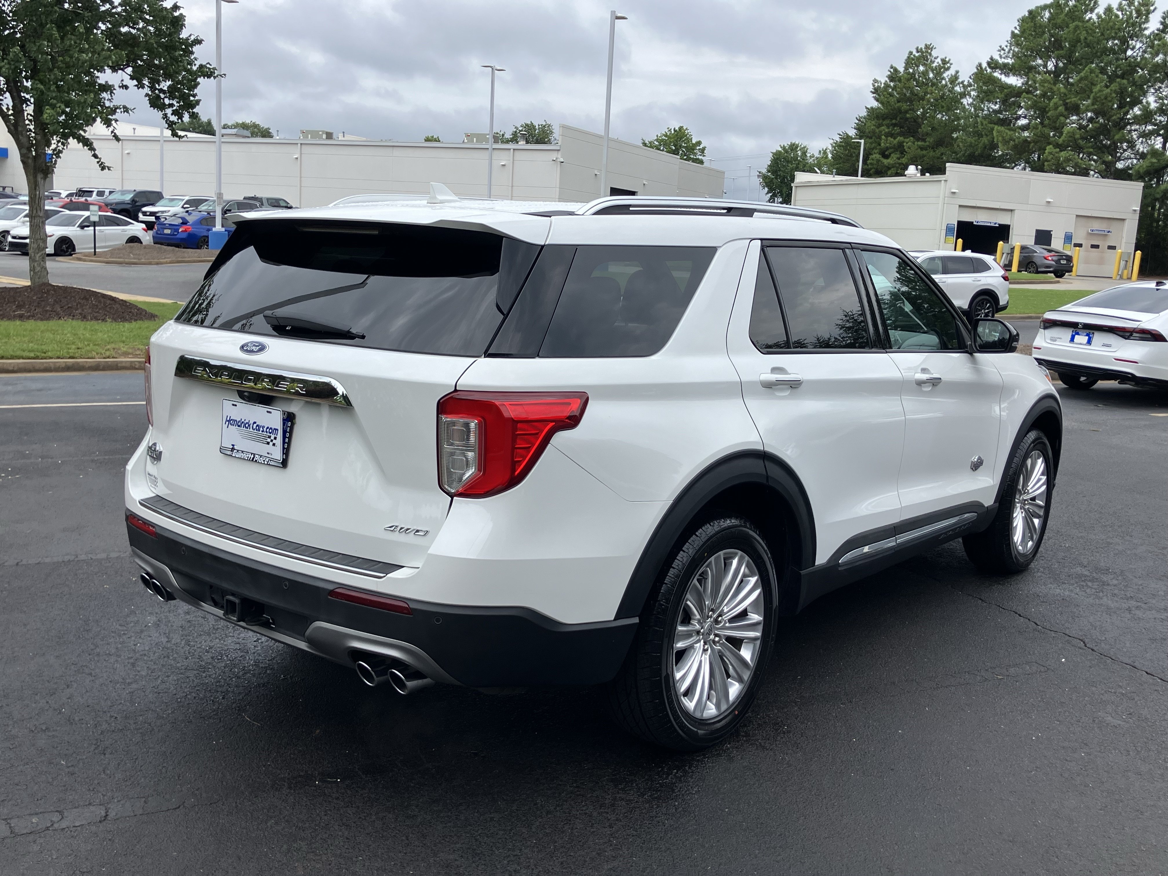 Used 2024 Ford Explorer King Ranch w/ Technology Package AWD/4WD image 10