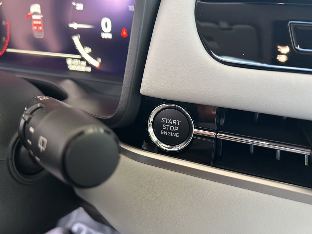 New 2025 Mitsubishi Outlander SE image 45