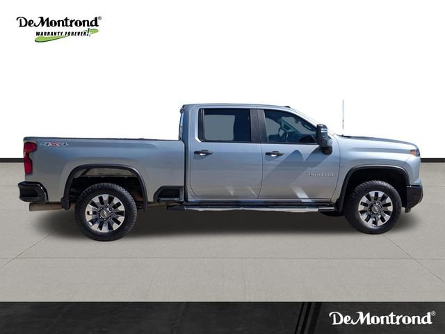 Used 2024 Chevrolet Silverado 2500 Custom w/ Custom Value Package image 4
