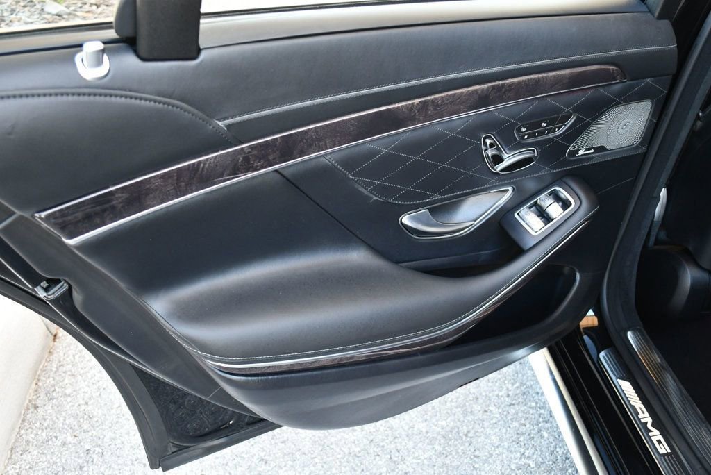Used 2015 Mercedes-Benz S 63 AMG 4MATIC Sedan image 16