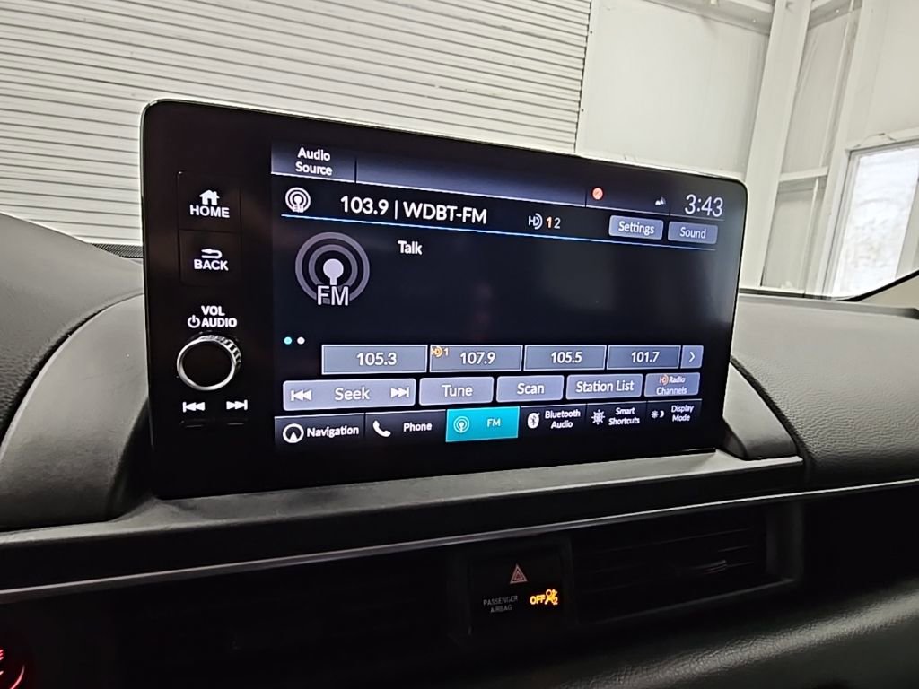 Used 2023 Honda Pilot Touring image 16