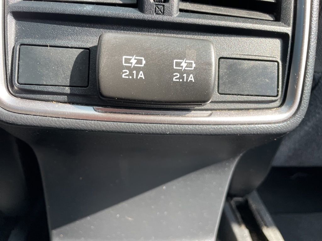 Used 2024 Subaru Forester Premium image 37