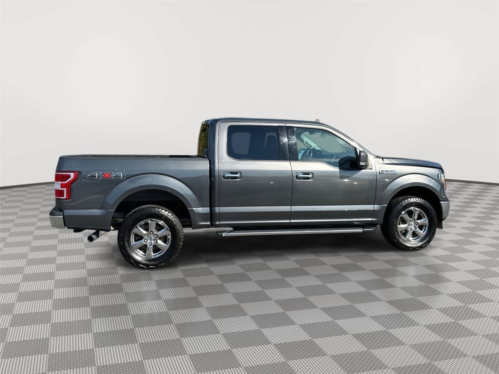 Used 2019 Ford F150 XLT w/ Equipment Group 302A Luxury AWD/4WD image 3