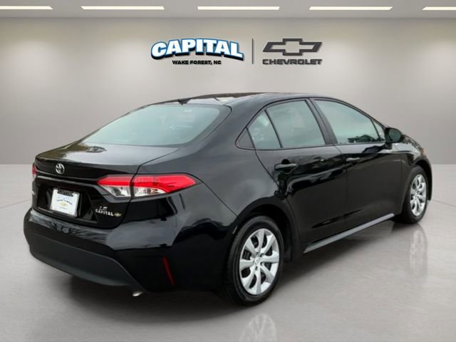 Used 2023 Toyota Corolla LE image 5