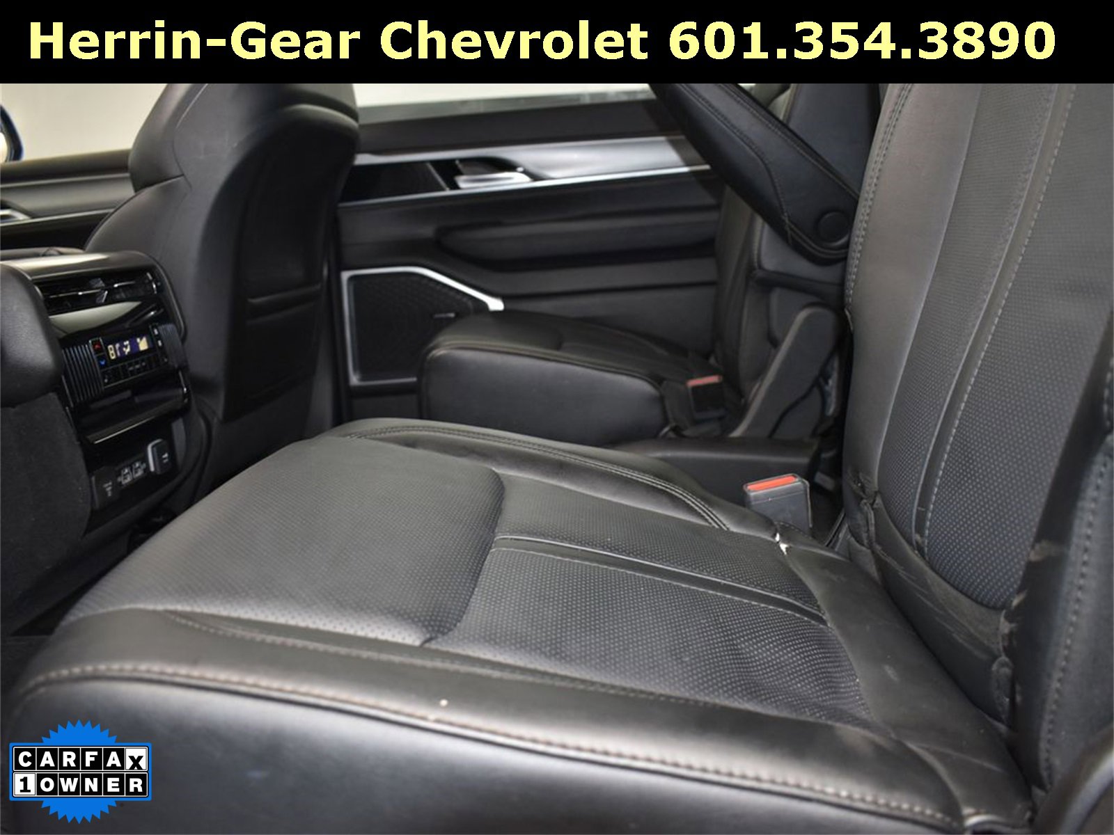 Used 2024 Jeep Wagoneer L Series II image 16