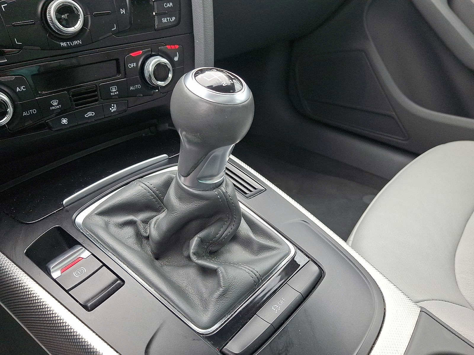 Used 2015 Audi A4 2.0T Premium image 12