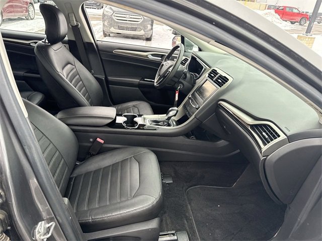 Used 2014 Ford Fusion SE w/ Equipment Group 202A image 21