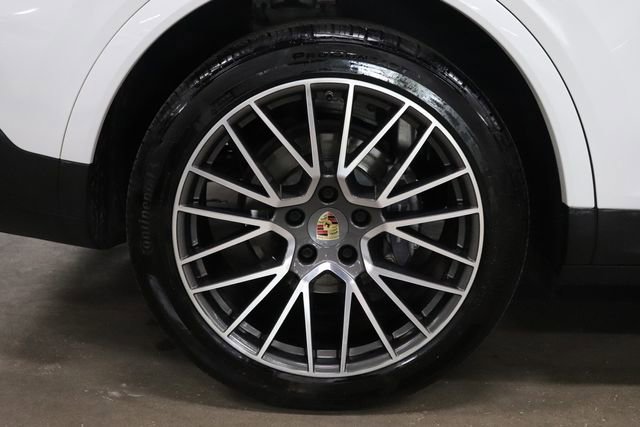 Used 2022 Porsche Cayenne Platinum Edition AWD/4WD image 39