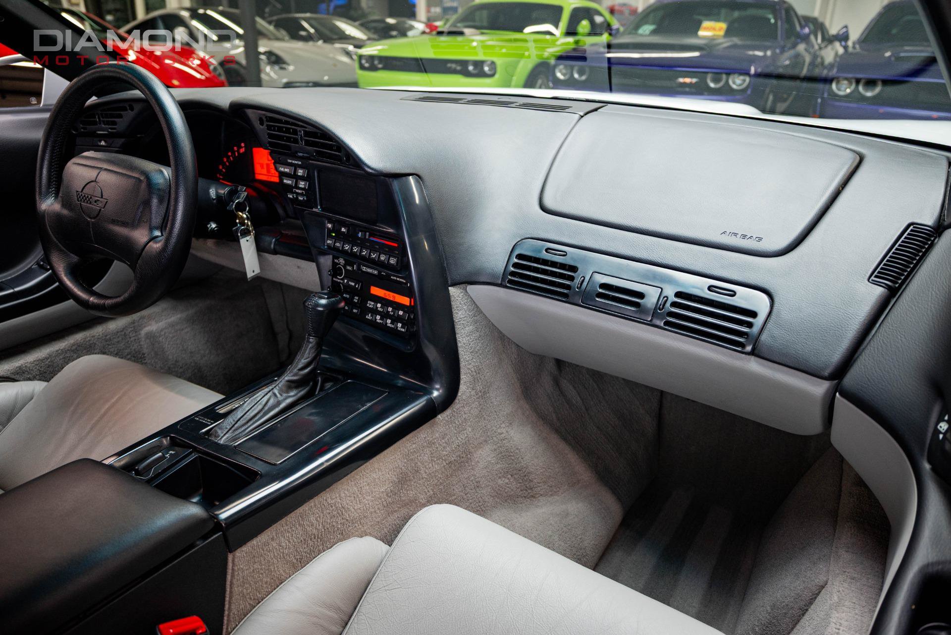 Used 1995 Chevrolet Corvette Coupe RWD image 82