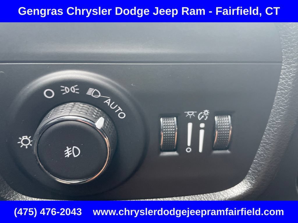 Used 2023 Jeep Grand Cherokee Limited w/ Luxury Tech Group II AWD/4WD image 61