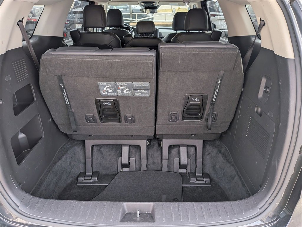 Used 2024 Kia Carnival LX image 25