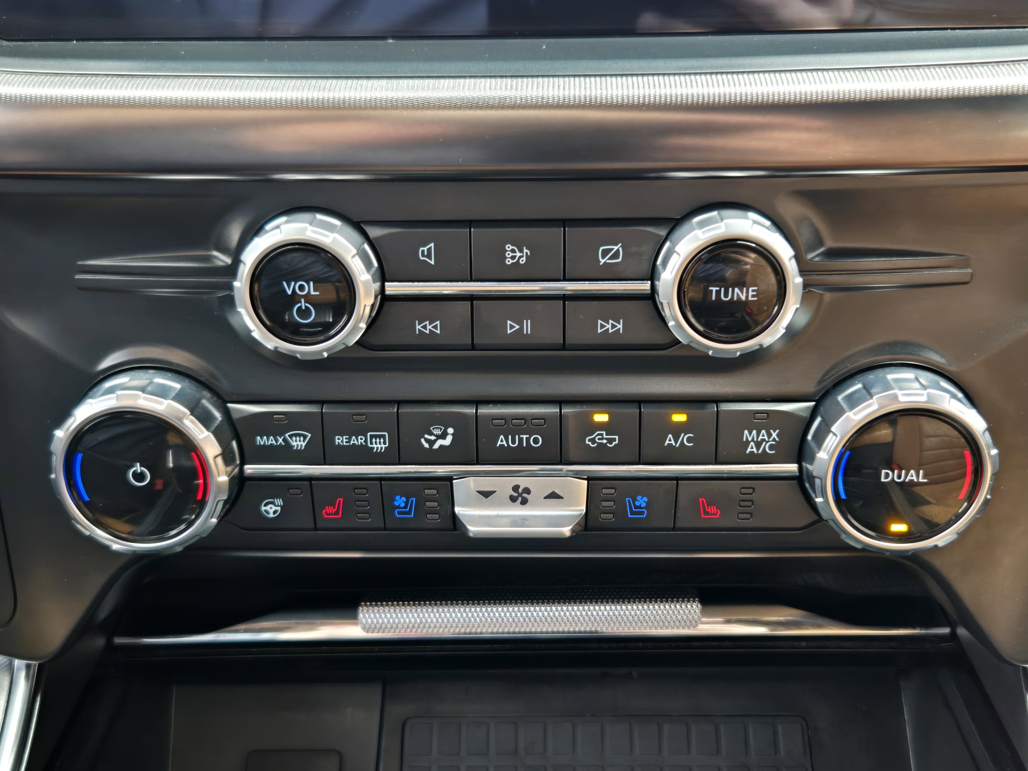 Used 2022 Ford F150 Platinum w/ Equipment Group 701A High image 14