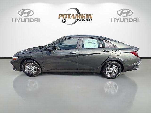 New 2026 Hyundai Elantra SE image 8