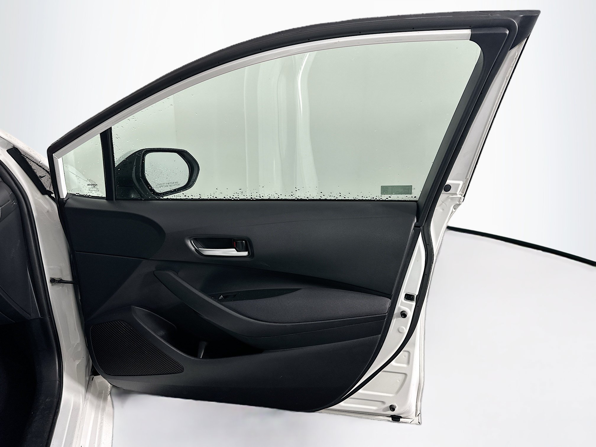 Used 2020 Toyota Corolla LE FWD image 30