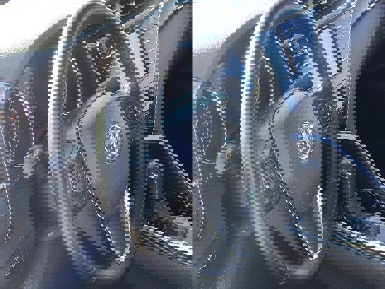 Used 2018 Toyota Camry SE image 5