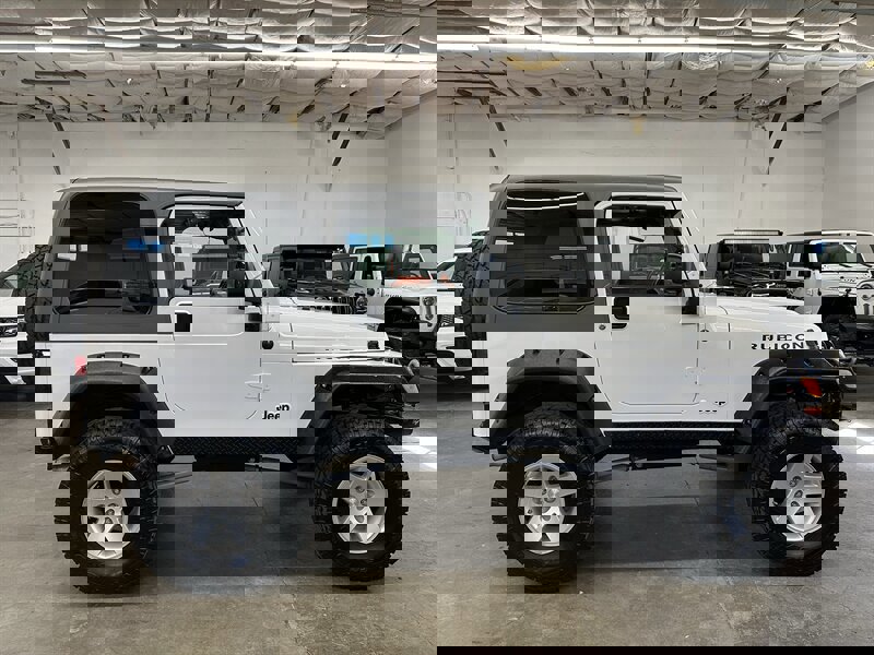 Used 2005 Jeep Wrangler Rubicon image 2