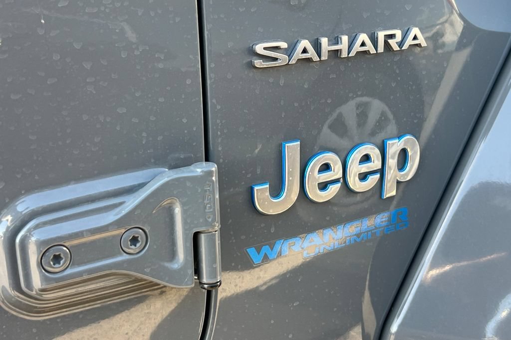 Used 2021 Jeep Wrangler Unlimited Sahara w/ Cold Weather Group AWD/4WD image 9