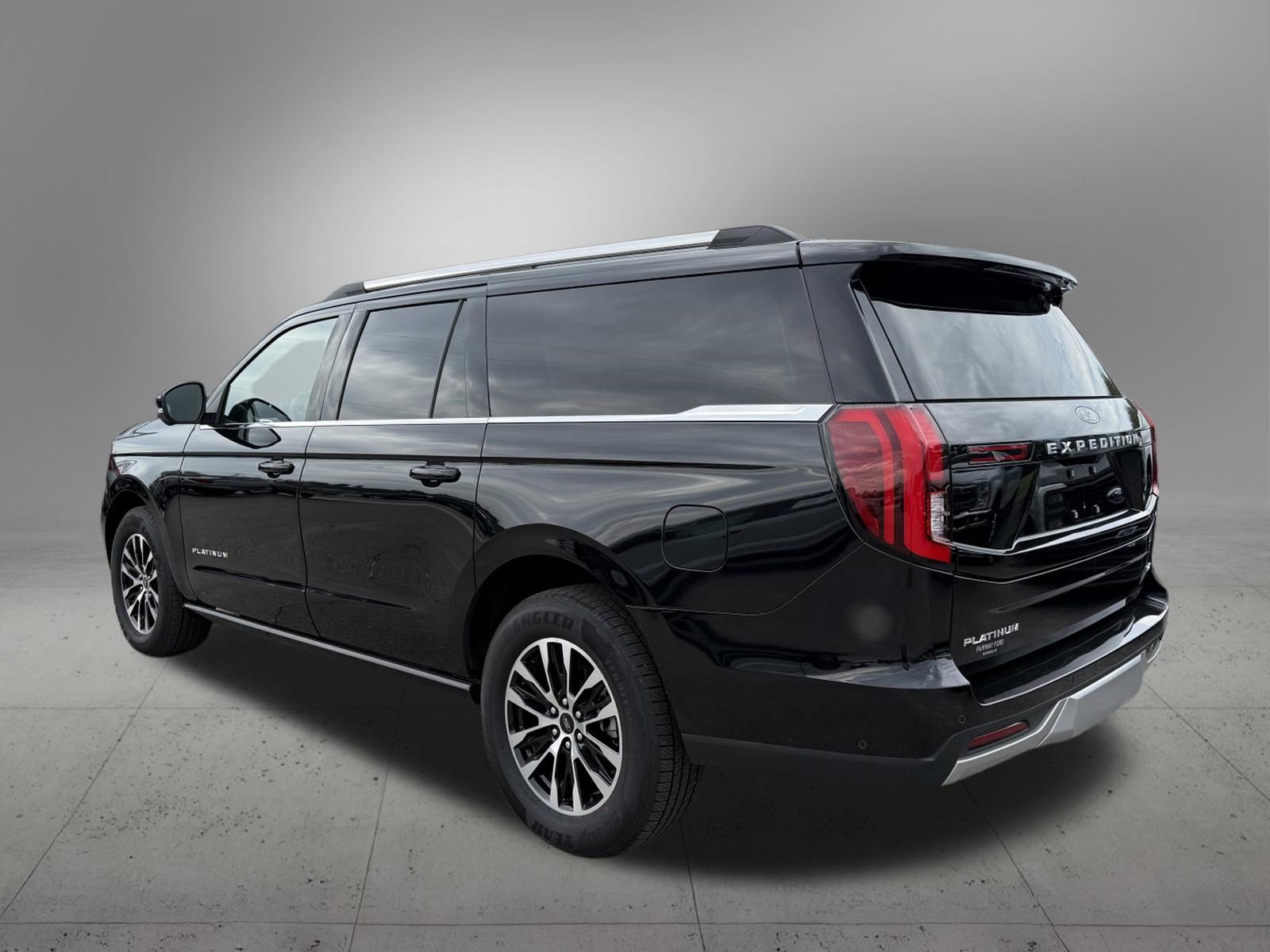 Used 2025 Ford Expedition Max Platinum image 3