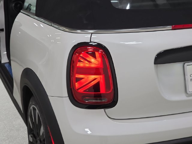 Certified 2024 MINI Cooper S FWD image 30