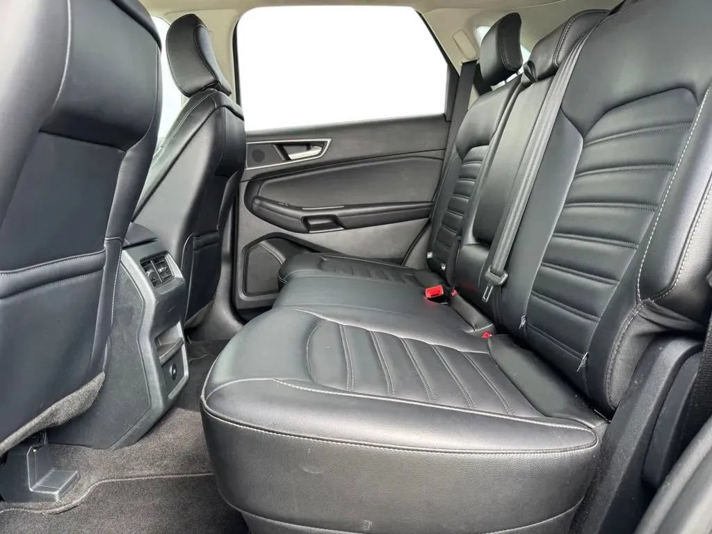 Used 2024 Ford Edge SEL AWD/4WD image 17