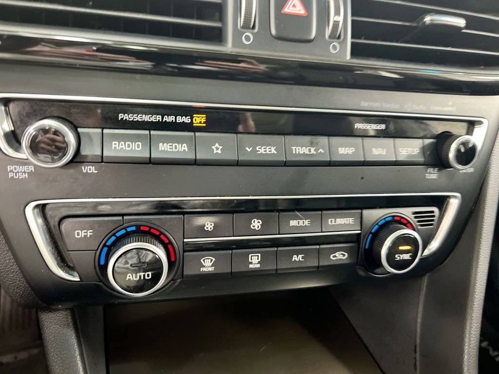 Used 2018 Kia Optima SX w/ Technology Package FWD image 16