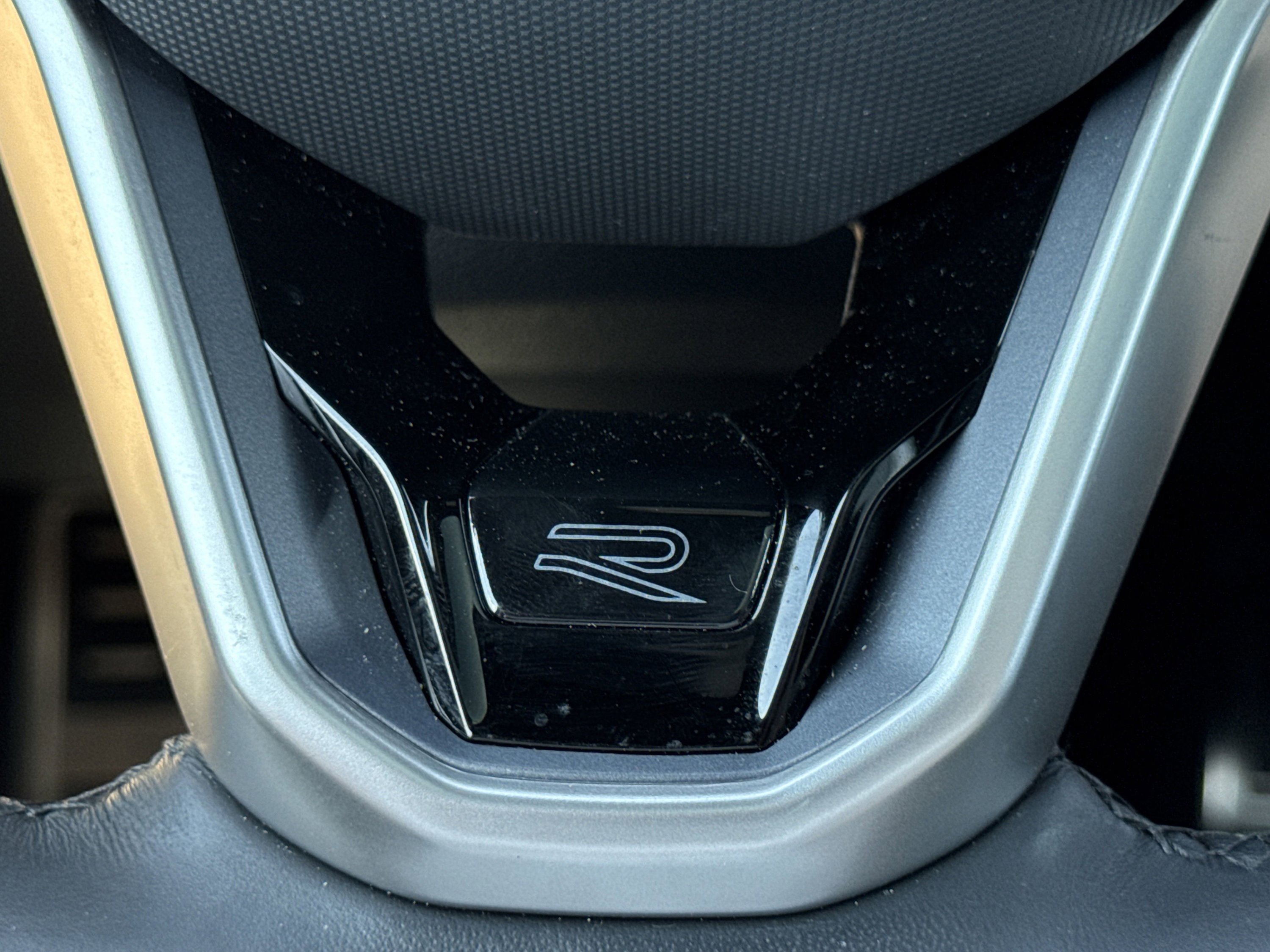 Used 2024 Volkswagen Atlas Cross Sport SEL Premium R-Line image 60