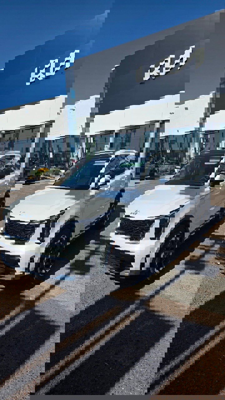 Certified 2025 Kia Sorento EX w/ EX Panoramic Sunroof Package