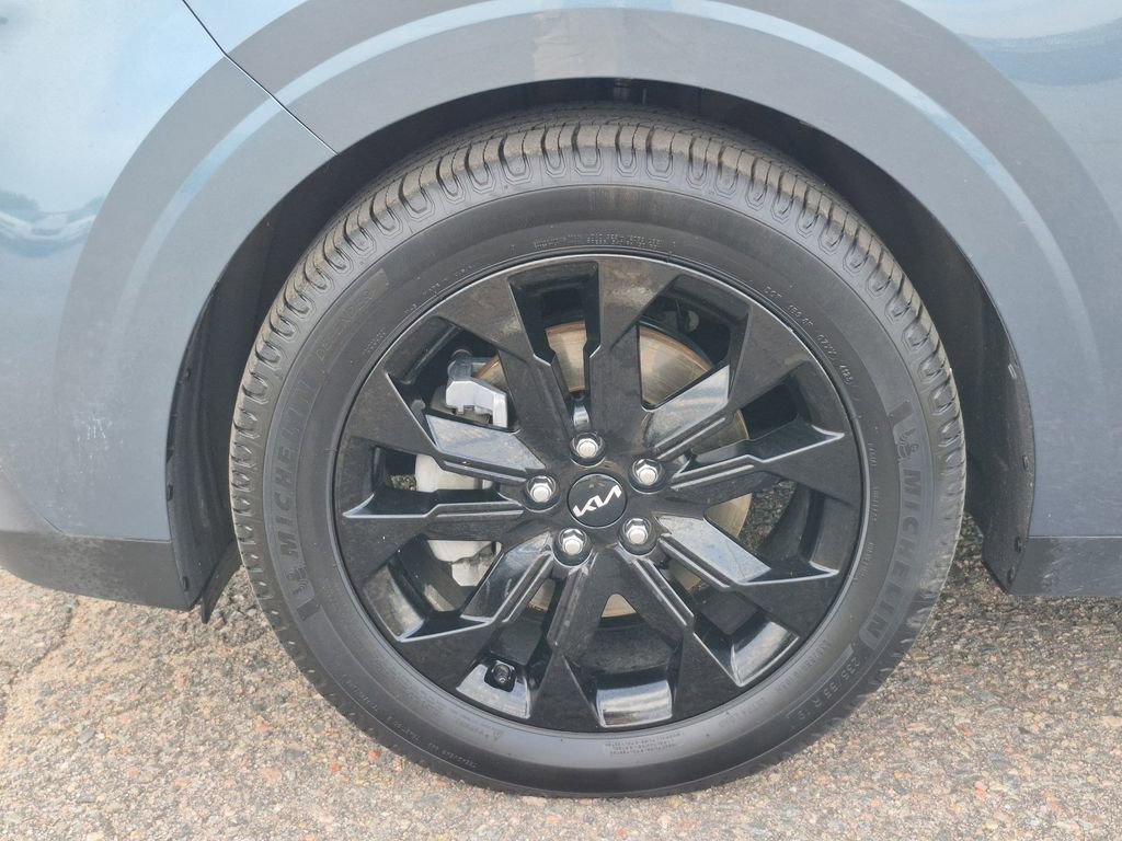 Certified 2023 Kia Carnival SX image 20