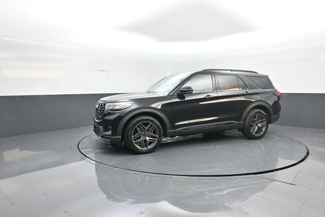 New 2026 Ford Explorer ST image 4