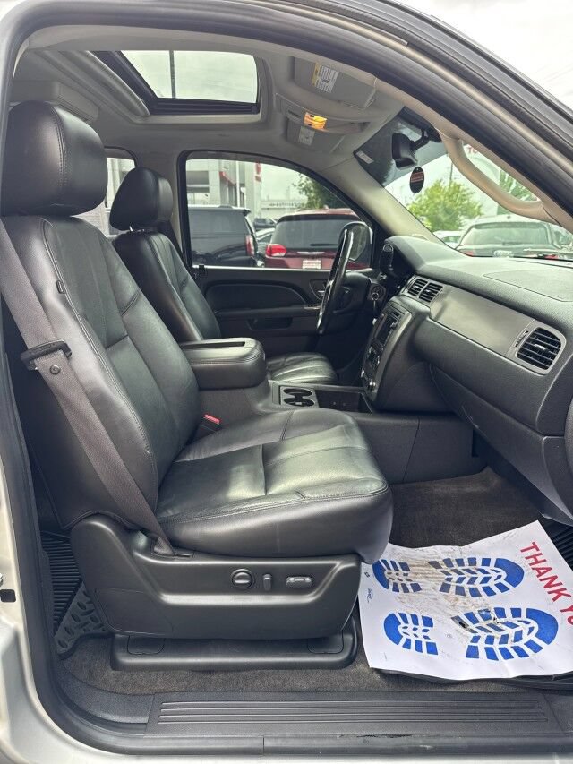 Used 2010 Chevrolet Tahoe LT AWD/4WD image 17