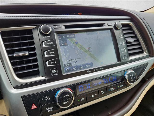 Used 2017 Toyota Highlander Limited FWD image 13